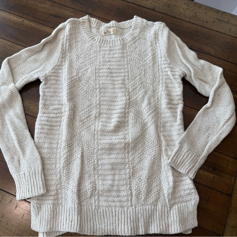 Hollister “Small” Cream Holiday Sweater